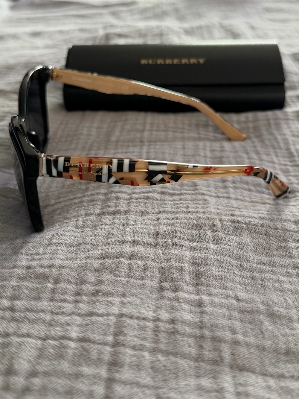 Burberry 4270 Black Sunglasses with Signature Check Temples - Picture 2 of 5